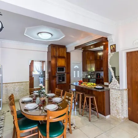 6br - Heated Pool & Hot Tub Villa *