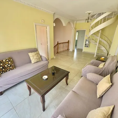 6br - Heated Pool & Hot Tub Agia Napa